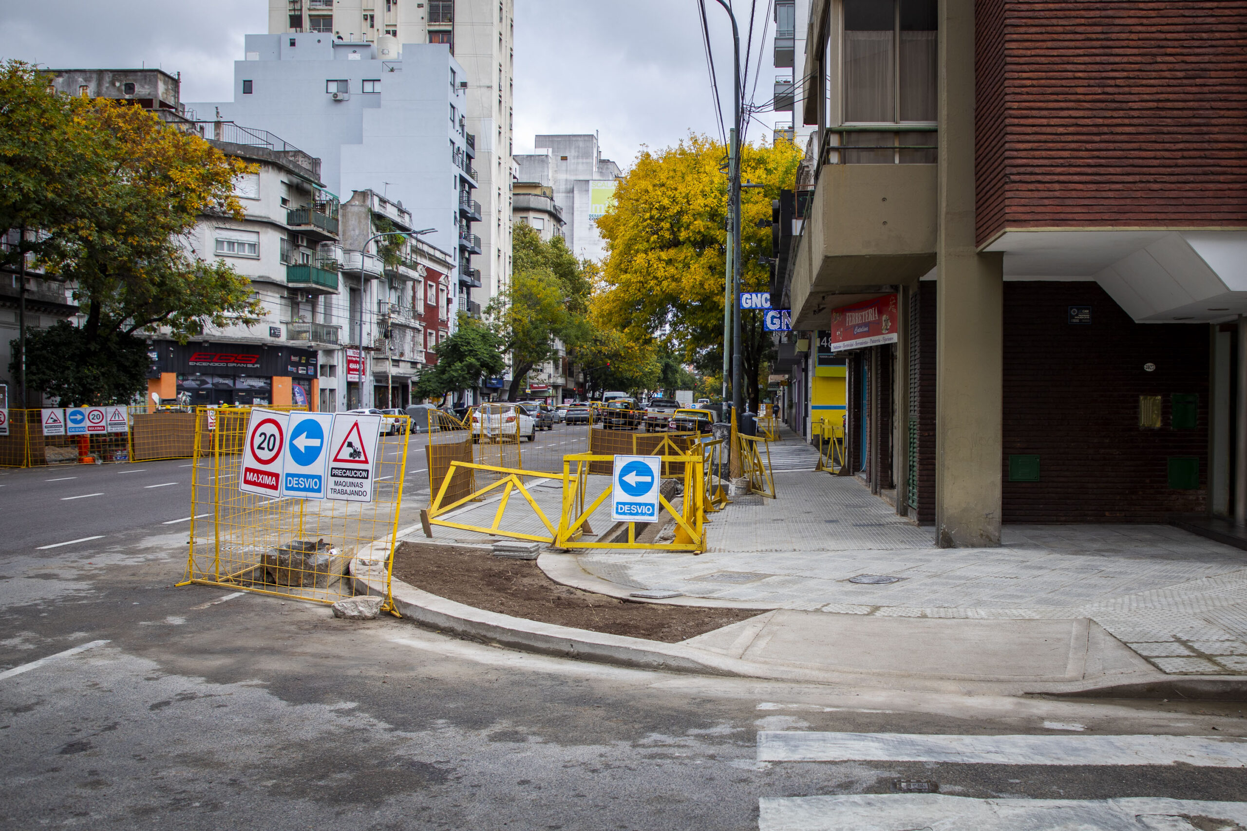 Comenzaron las obras de puesta en valor de la Avenida Independencia: más accesibilidad, seguridad y espacios verdes.
