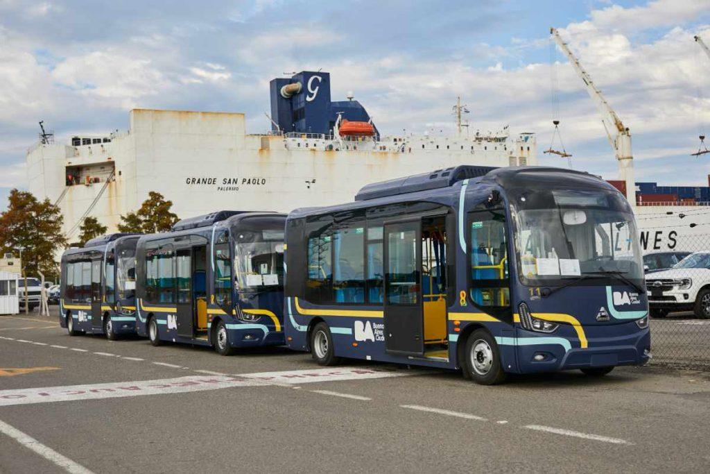 Comenzaron a cobrar los colectivos eléctricos del Casco Histórico.
